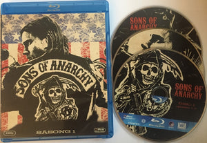 Sons of Anarchy - Kausi 1 Blu-ray *SUOMITXT* (2008, 3-Disc)